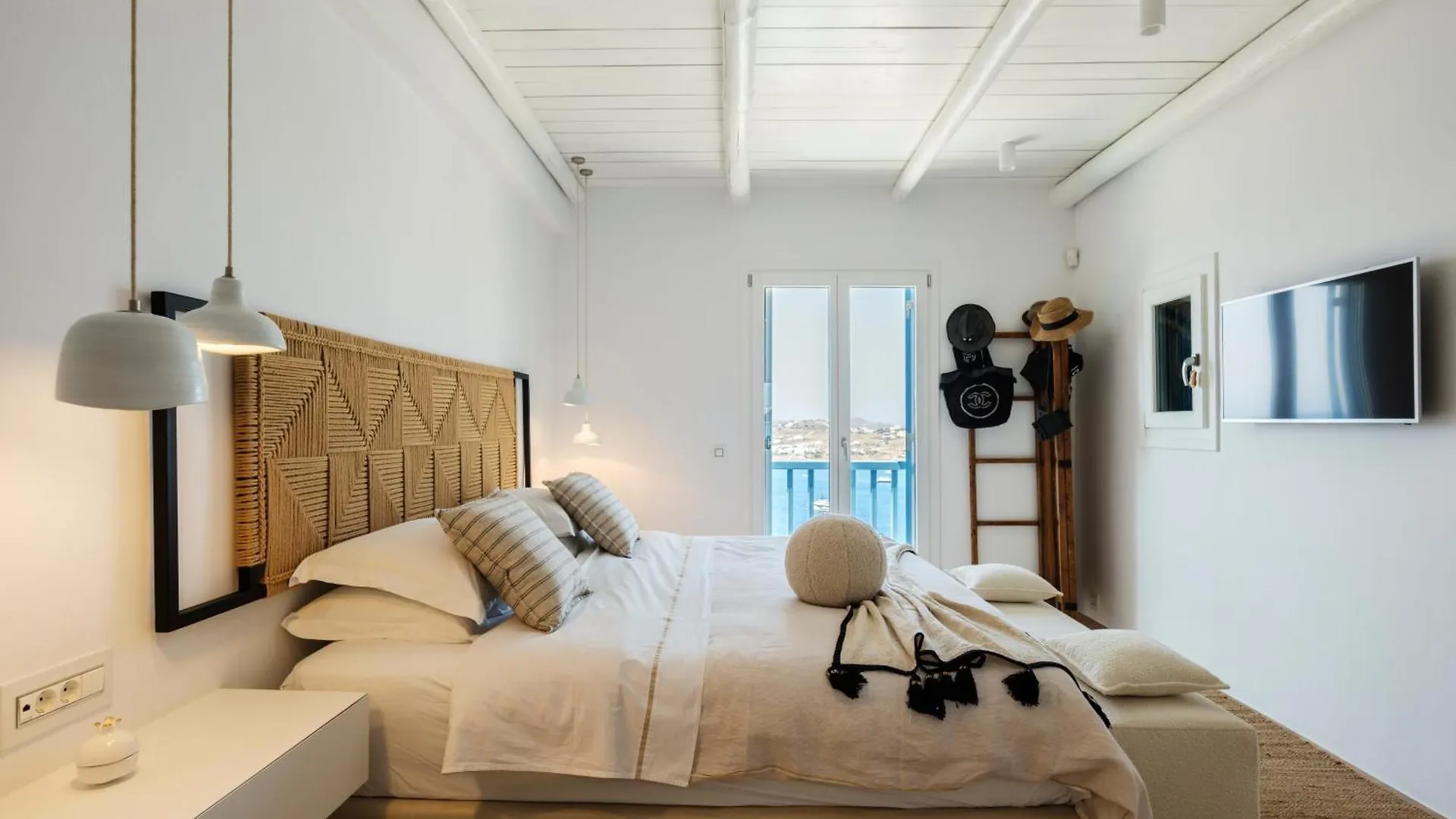 V&V Guest House - Luxury Suites Ornos   Ornos (Mykonos)