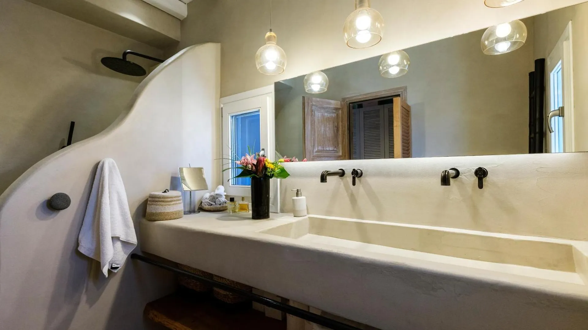 V&V Guest House - Luxury Suites Ornos  Griechenland