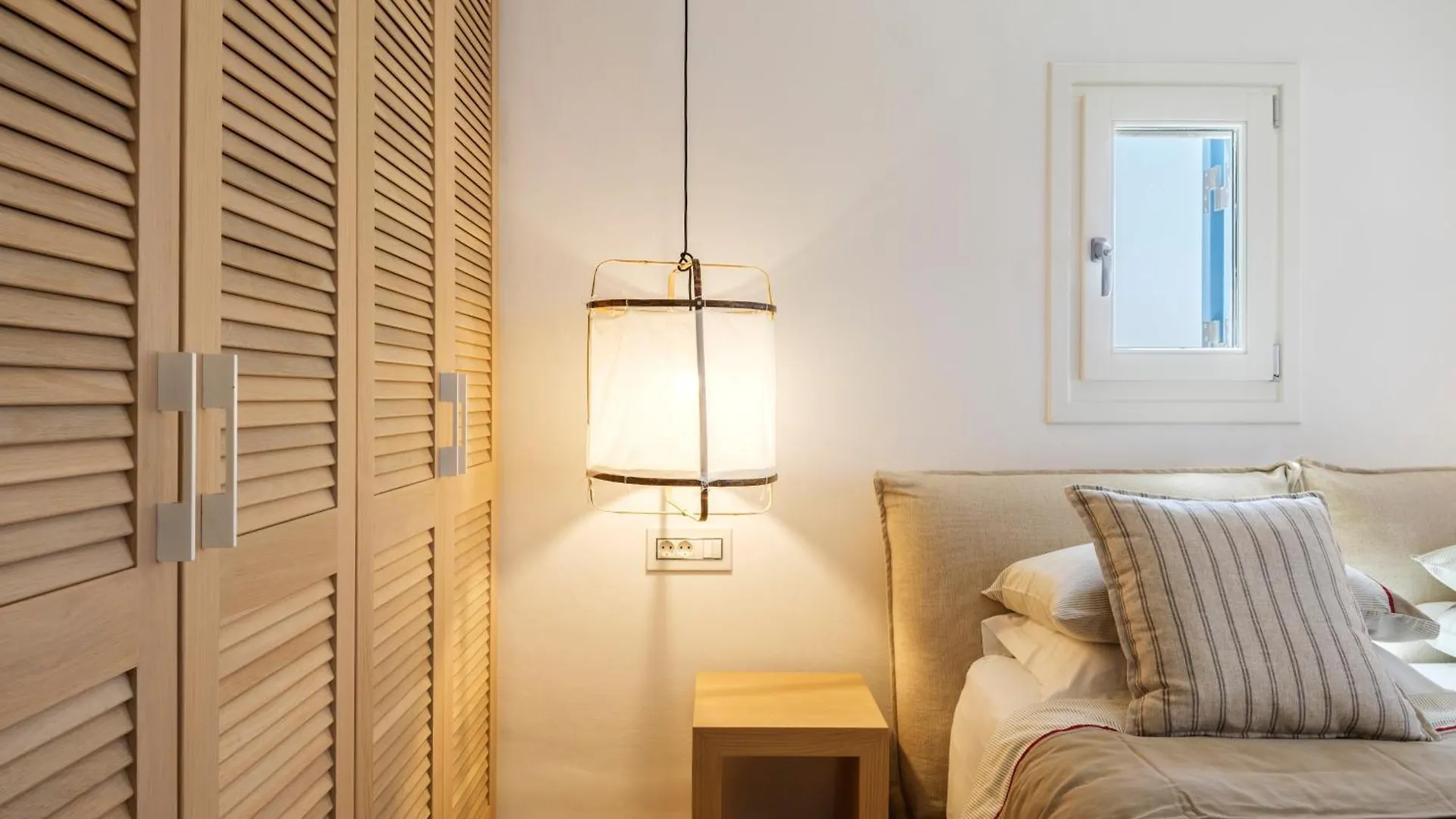 V&V Guest House - Luxury Suites Ornos