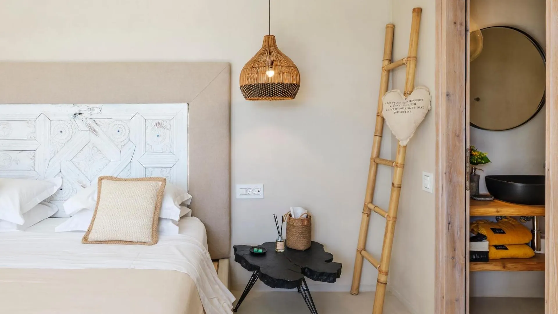 V&V Guest House - Luxury Suites Ornos