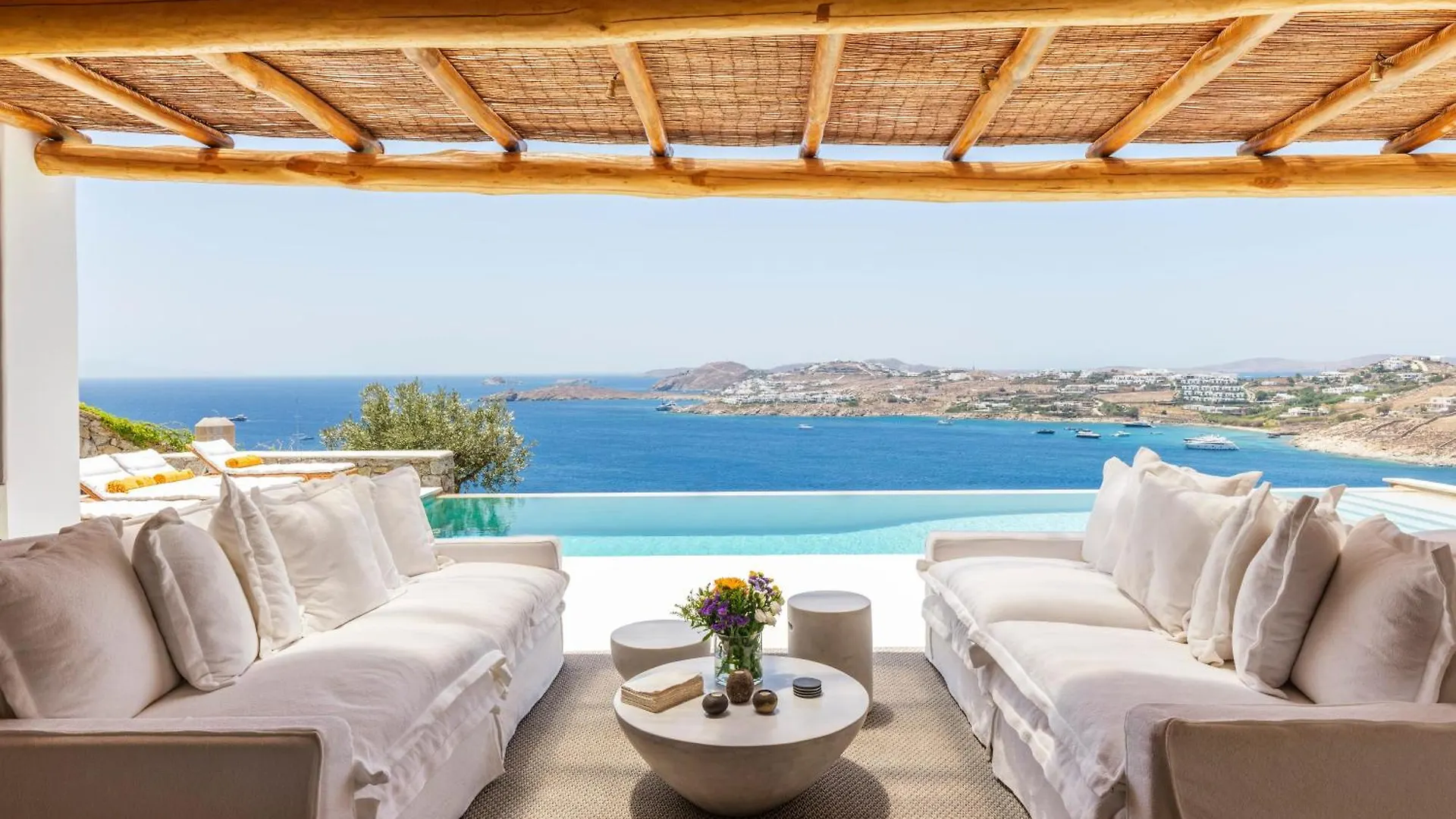 V&V Guest House - Luxury Suites Ornos