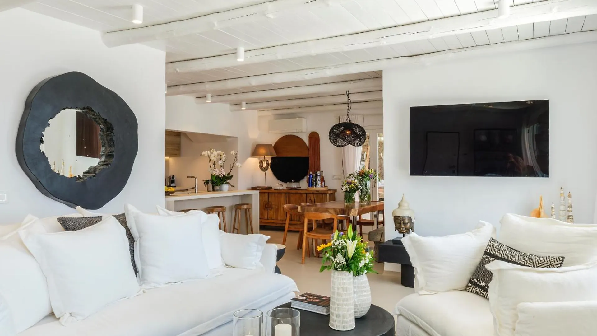 V&V Guest House - Luxury Suites Ornos